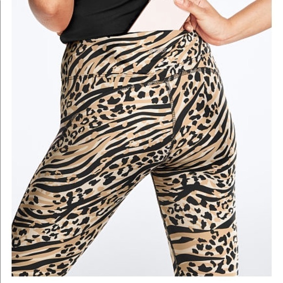 Pink Victoria's Secret red snakeskin leggings - Picture 7 of 8